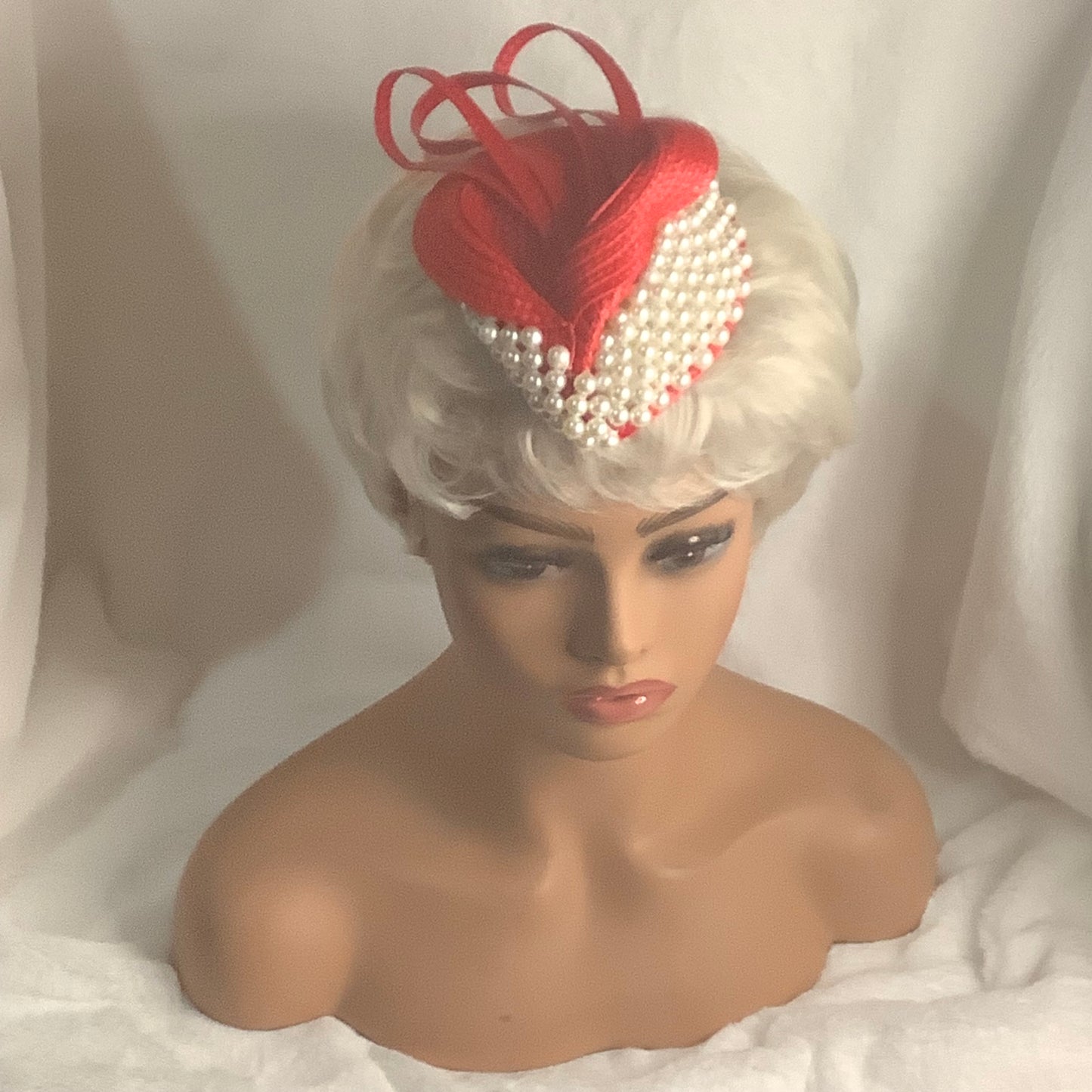 "Sweetheart 2025" – Pearl Passion Fascinator