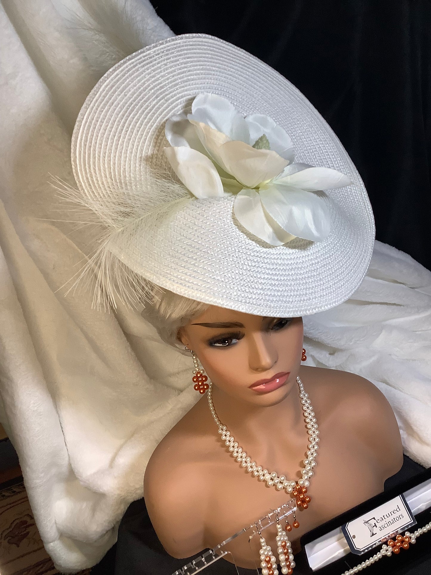 Morning Glory 2025 ā Elegant Ivory Statement Hat