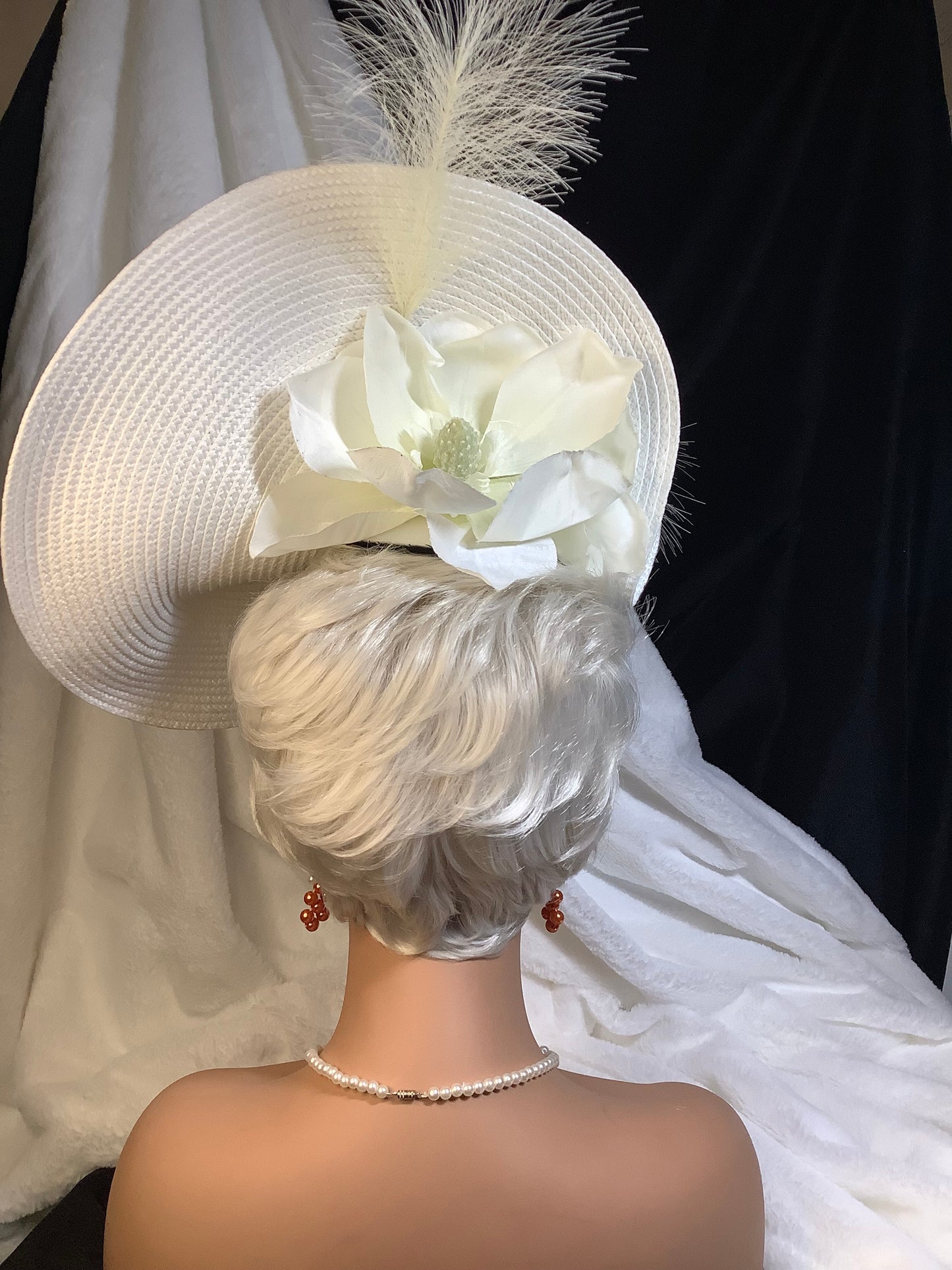Morning Glory 2025 ā Elegant Ivory Statement Hat