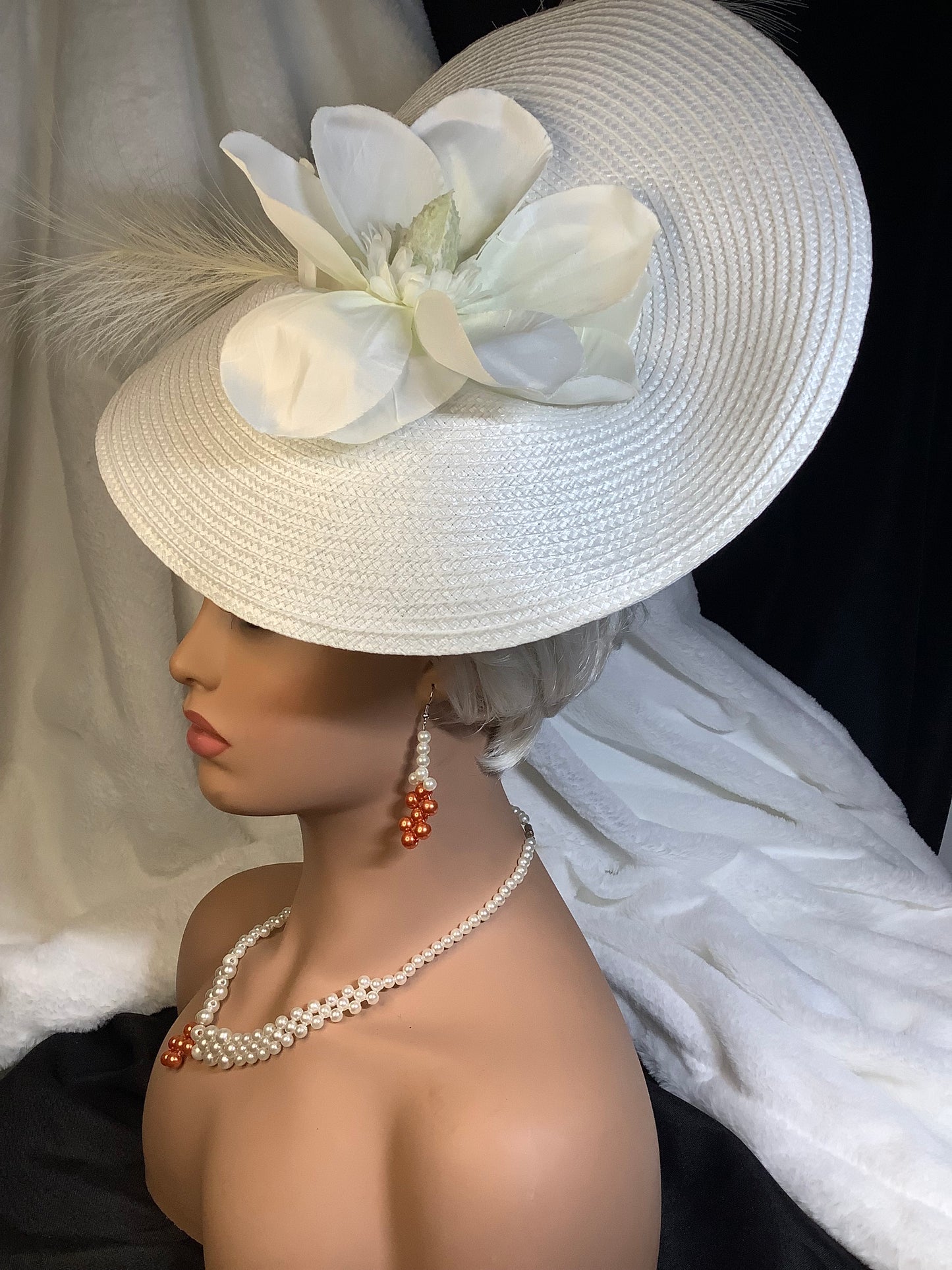 "Magnolia Grace 2025" – Classic Brimmed Hat with Bloom