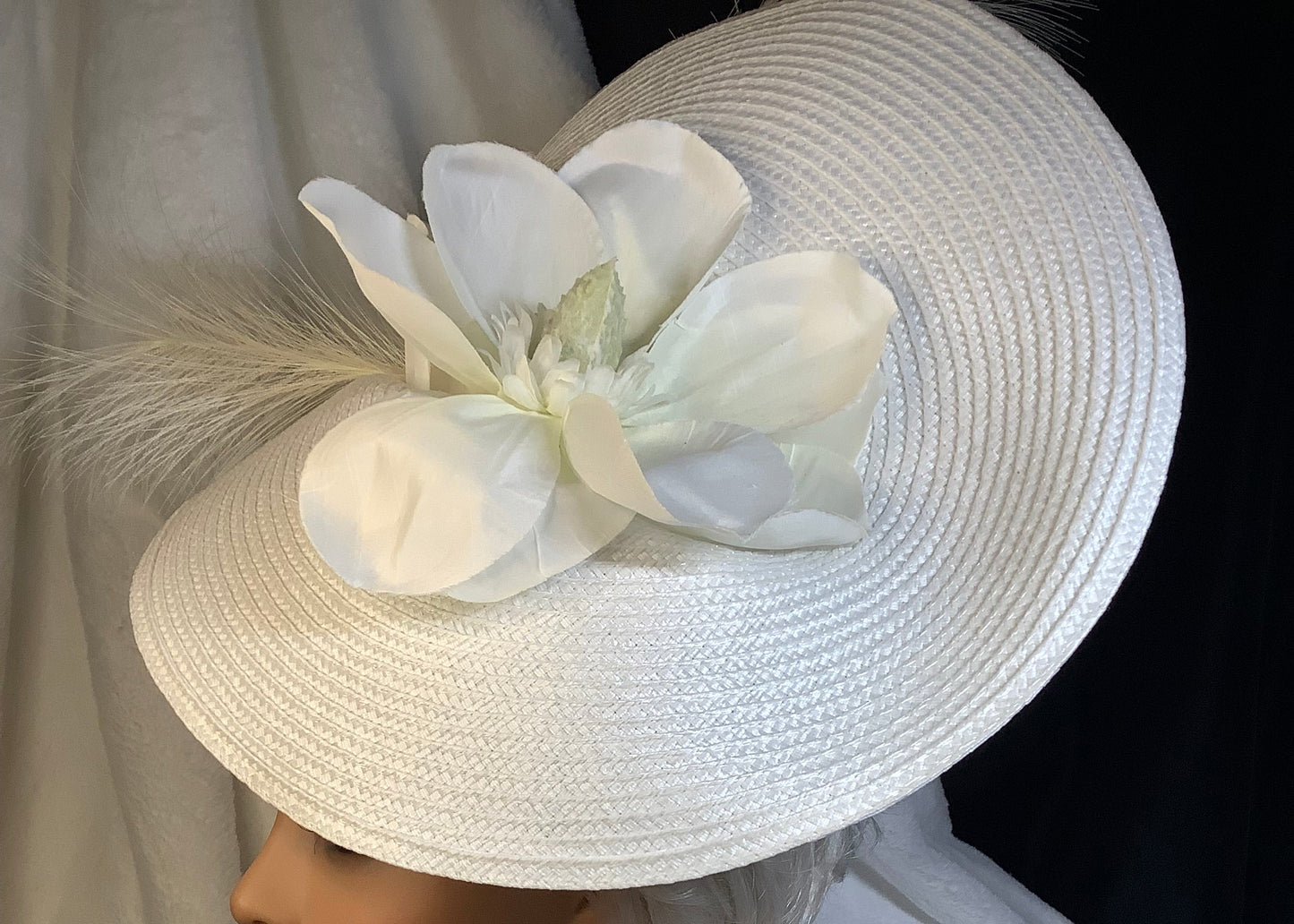 Morning Glory 2025 ā Elegant Ivory Statement Hat