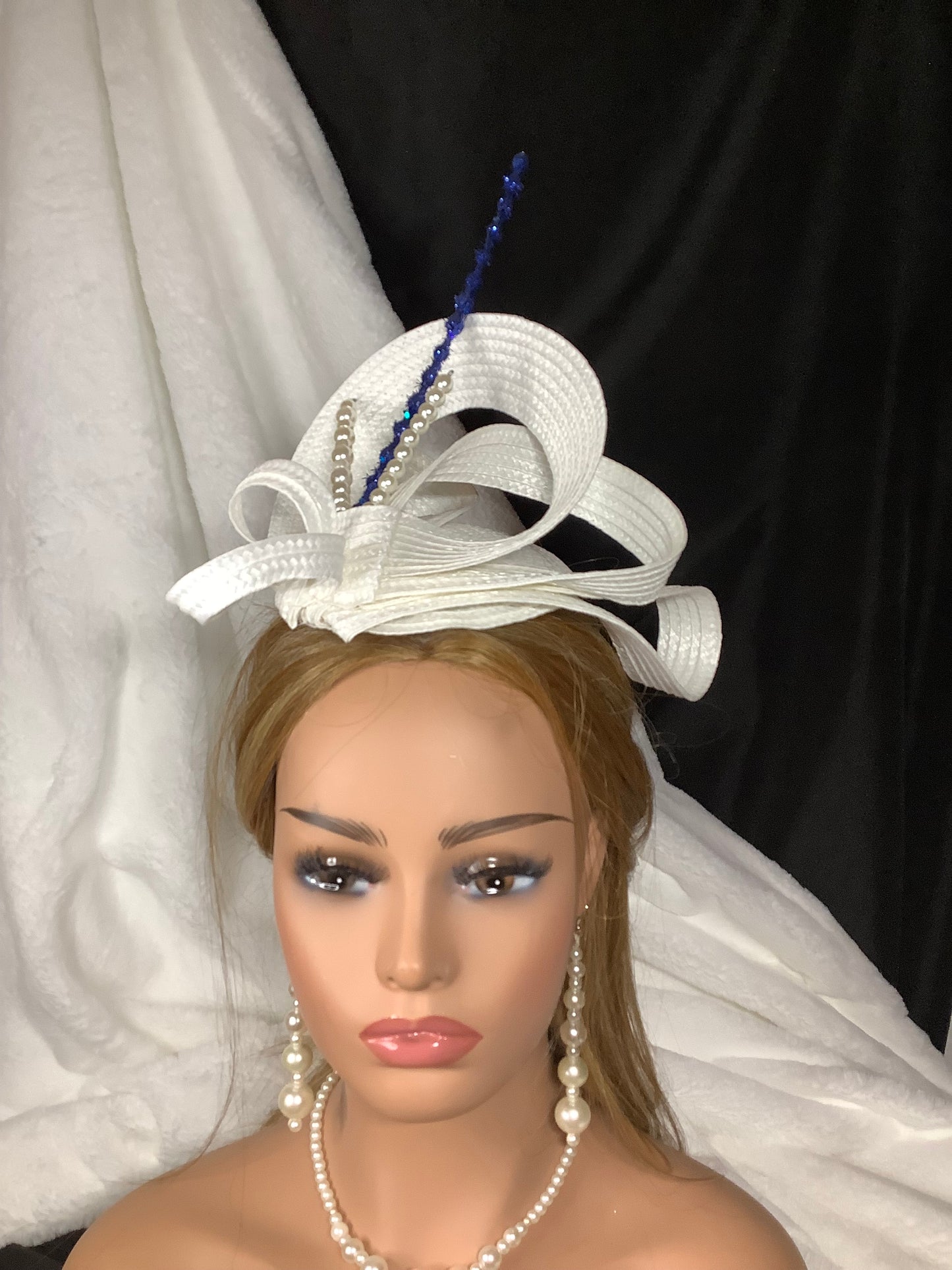 "White Orbit 2025" – Modern Halo Fascinator