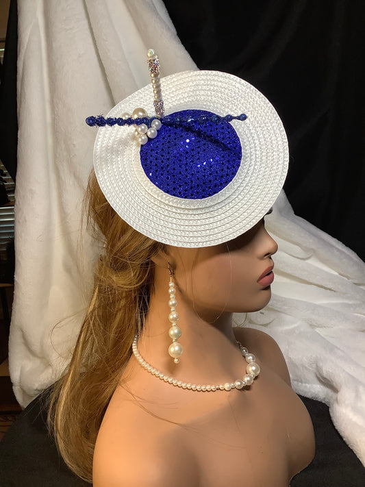 "Modern Orbit" – White Disc Fascinator with Pearl and Sequin Detail,- Small
