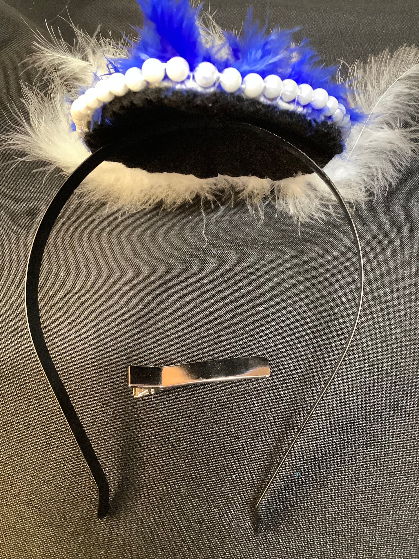 "Blue Frost 2025" – Mini Feather Crown Fascinator