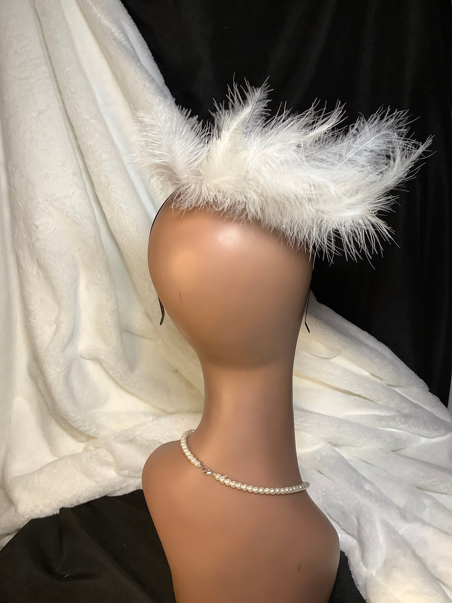 "Blue Frost 2025" – Mini Feather Crown Fascinator