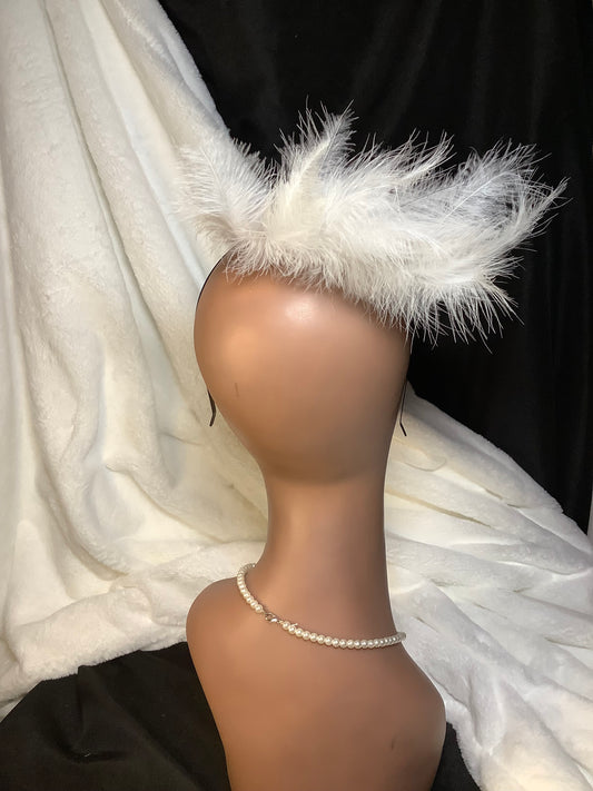 "Blue Frost 2025" – Mini Feather Crown Fascinator