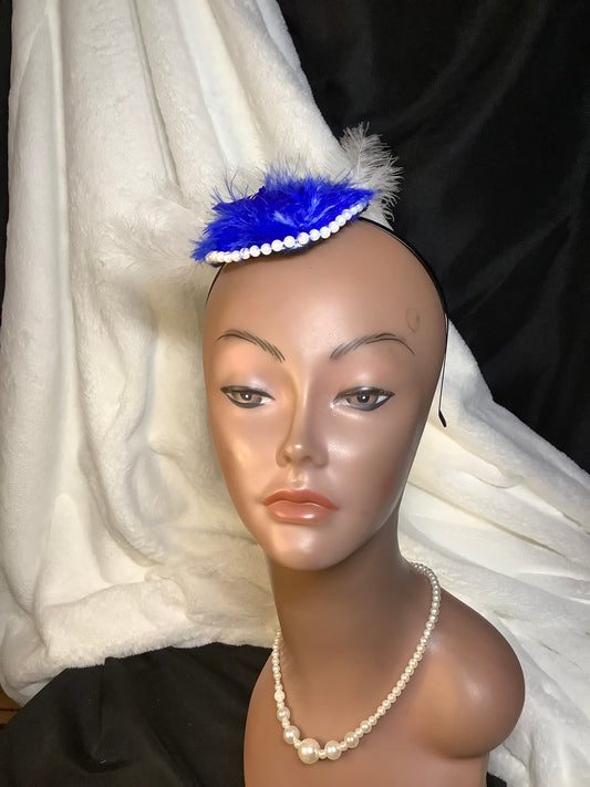 "Blue Frost 2025" – Mini Feather Crown Fascinator