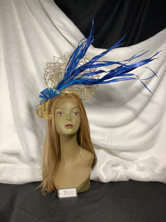 Golden Lattice Crown Godess