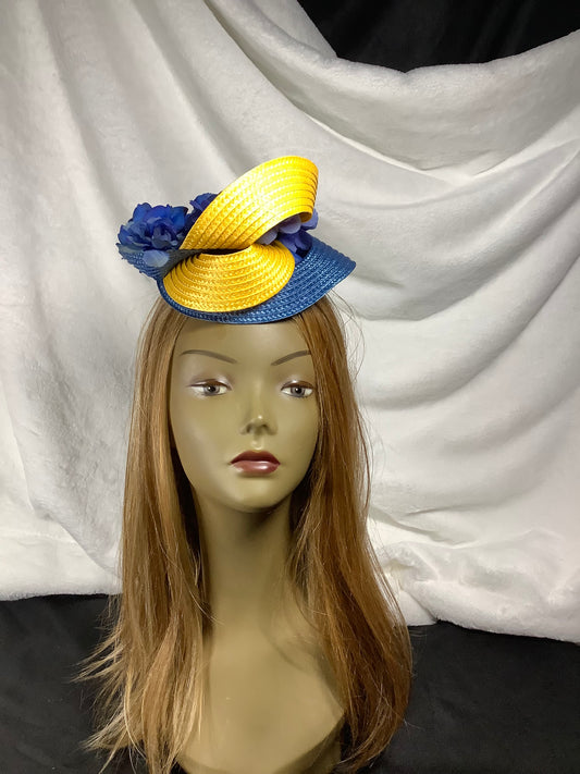 "Golden Bloom 2025" – Sunrise & Sapphire Fascinator