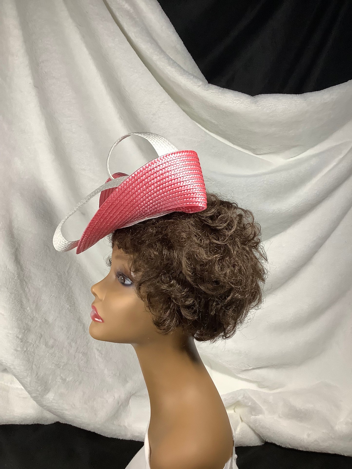 "Ak Trey 2025" – Modern Grace Fascinator
