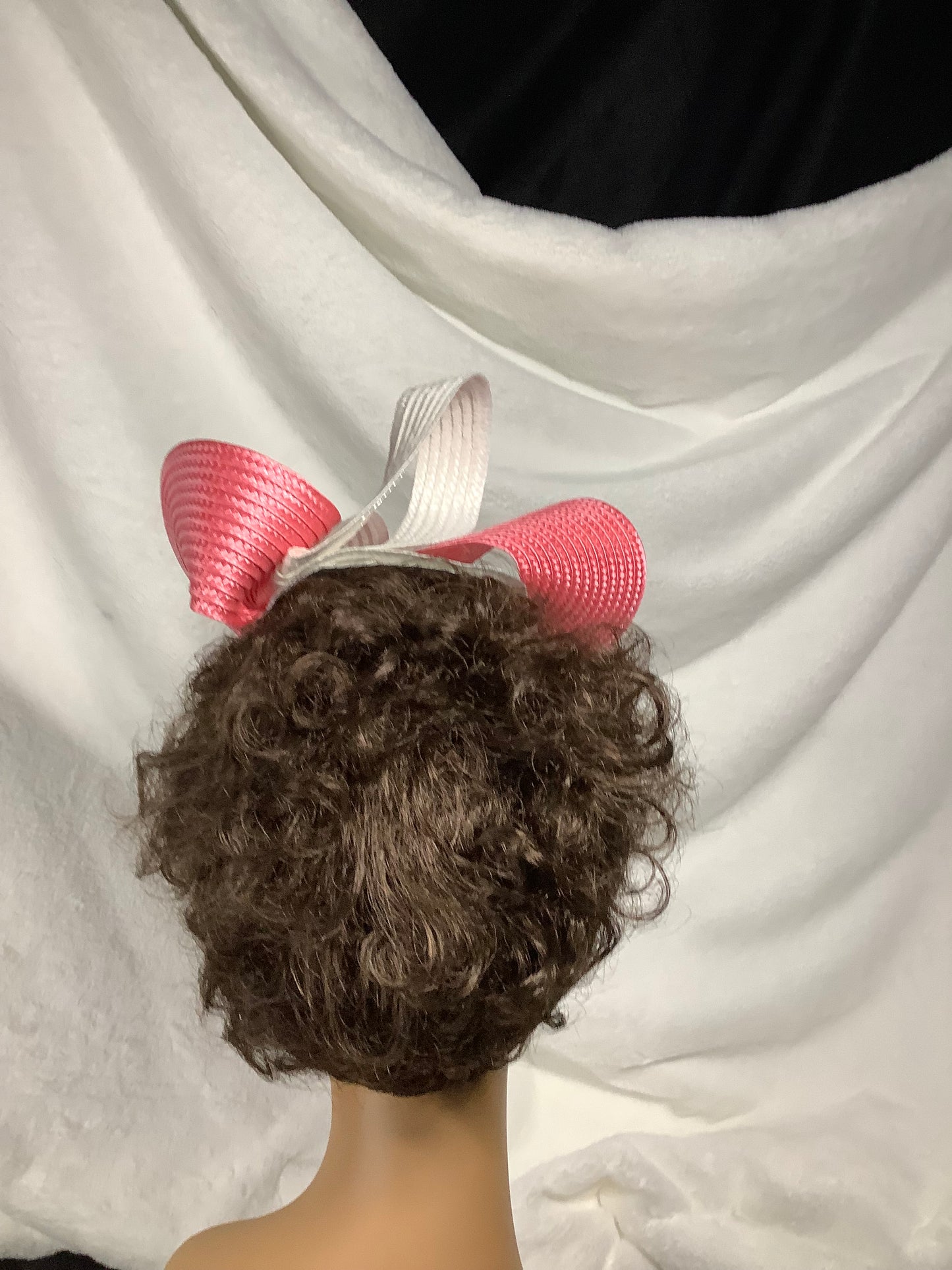 "Ak Trey 2025" – Modern Grace Fascinator
