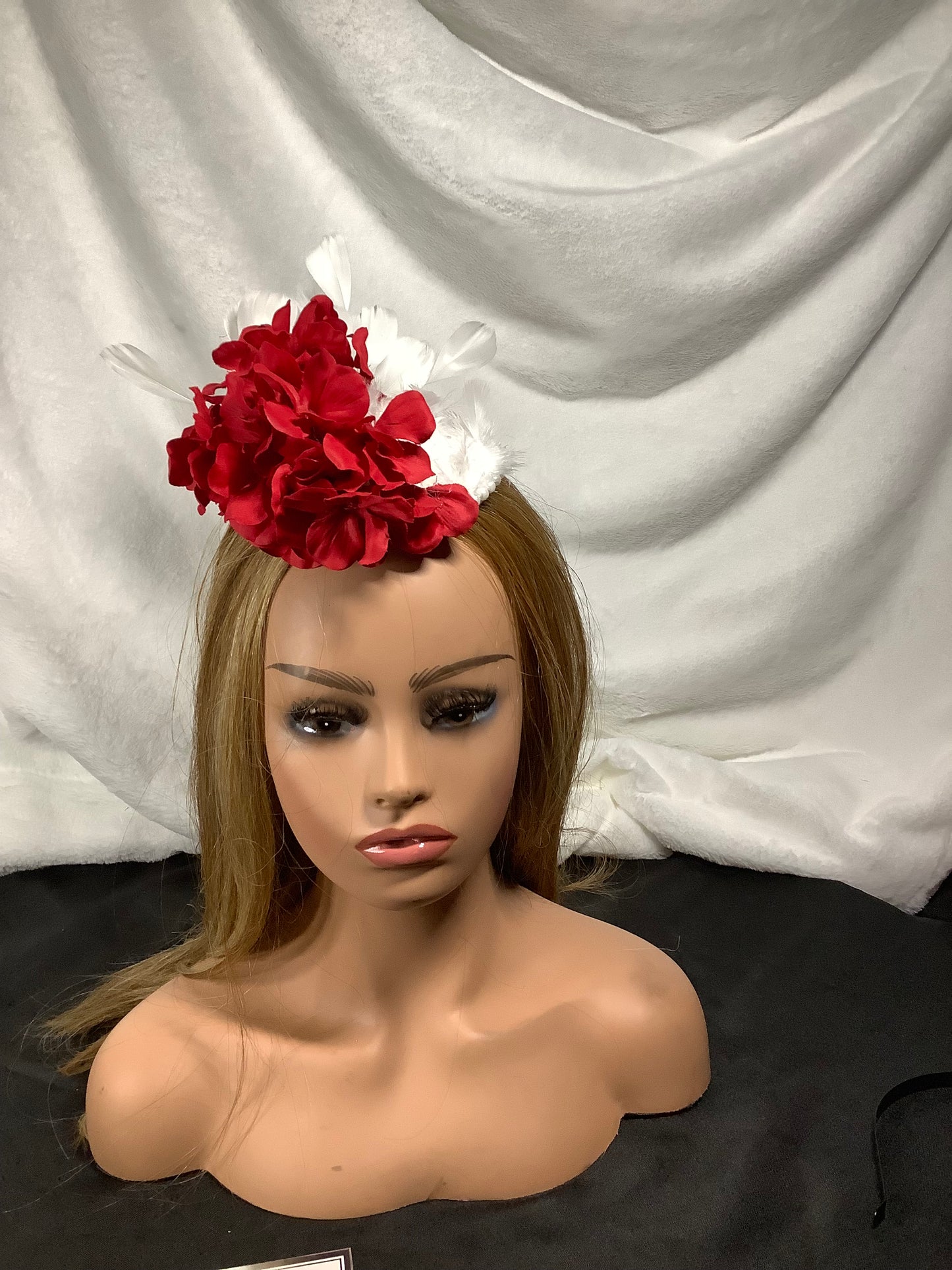 "Heart in Hand 2025" – Love’s Embrace Fascinator
