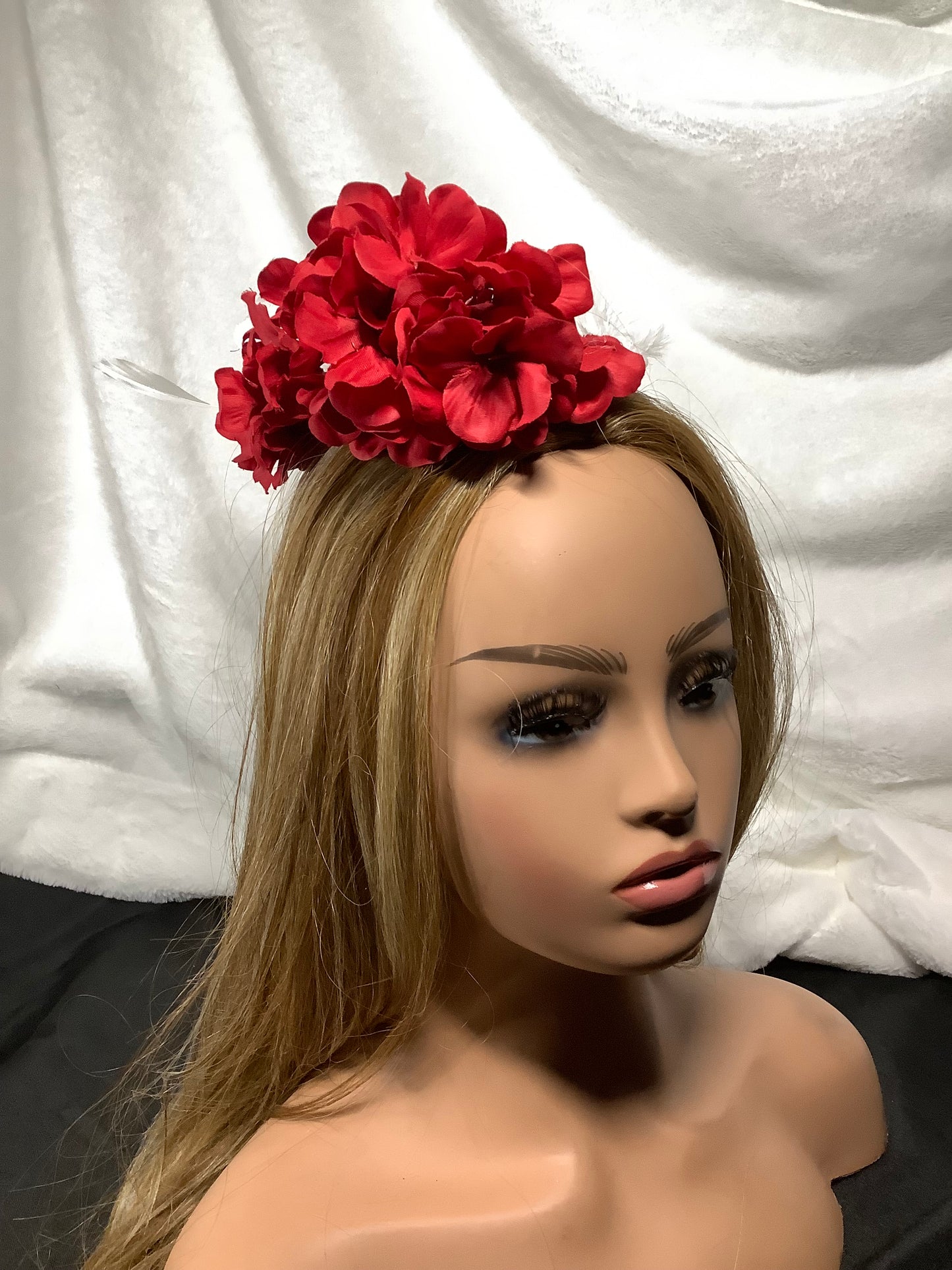 "Heart in Hand 2025" – Love’s Embrace Fascinator