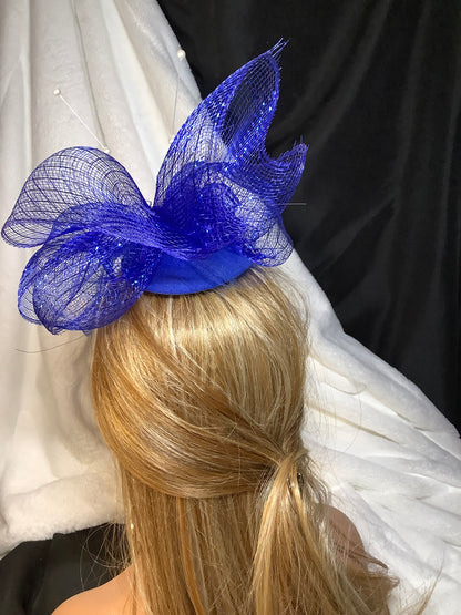 "Bluquet 2025" – Royal Bloom Fascinator