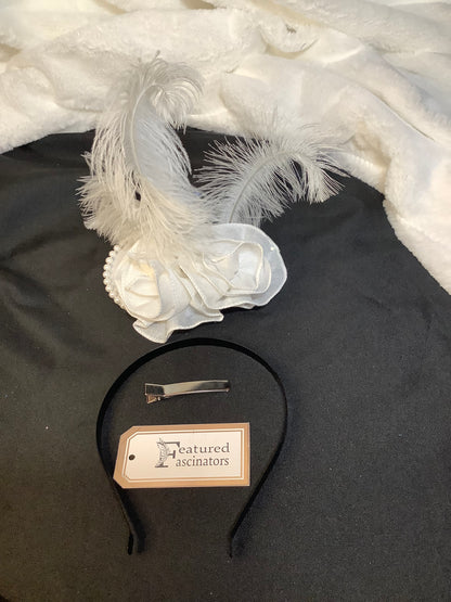 "Feathered Whisper 2025" – Vintage Plume Fascinator