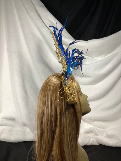 Golden Lattice Crown Godess