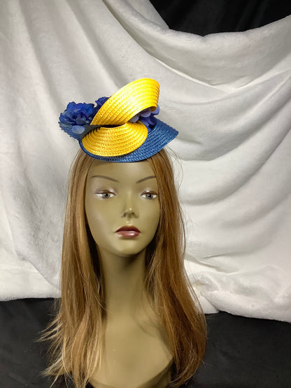 "Golden Bloom 2025" – Sunrise & Sapphire Fascinator